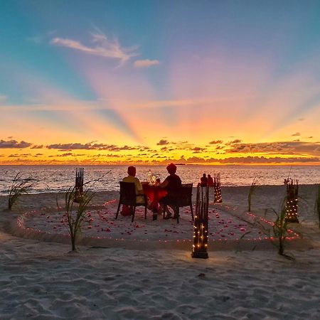 Ukulhas Villa Oceanview Hotel & Spa Kültér fotó
