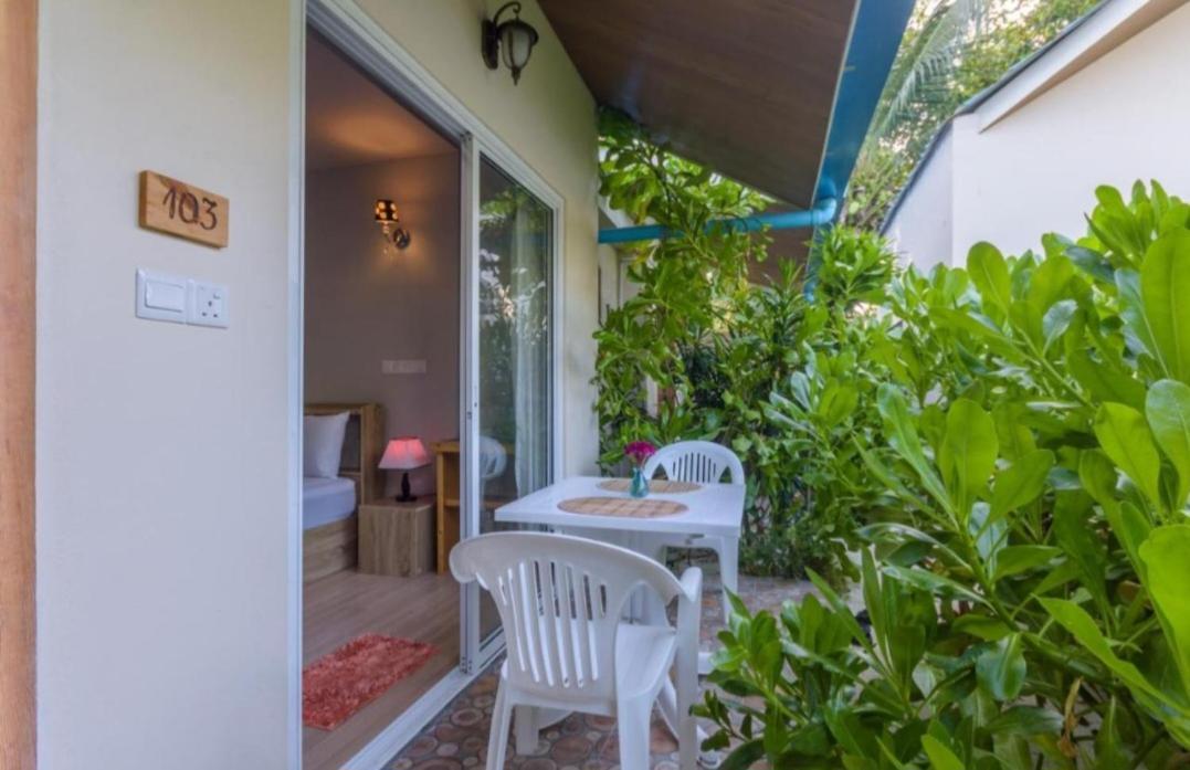 Ukulhas Villa Oceanview Hotel & Spa Kültér fotó
