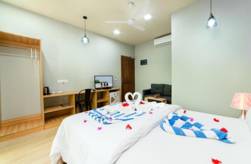 Ukulhas Villa Oceanview Hotel & Spa Kültér fotó